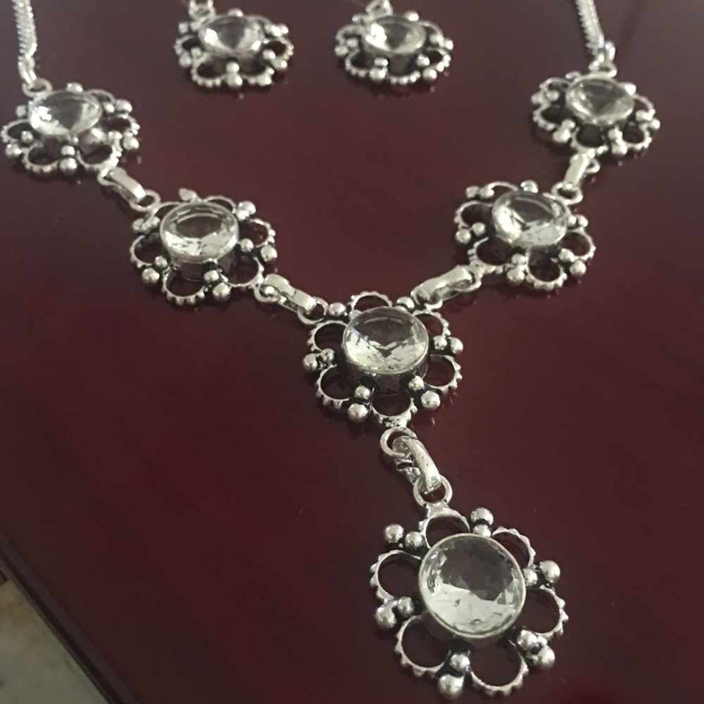 Beautiful white Topaz silver Necklace set
